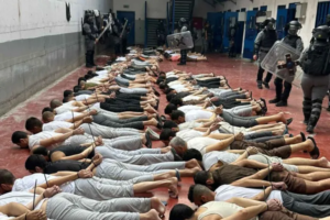 وزير الدفاع الإسرائيلي يسرائيل كاتس دعا إلى البدء الفوري بتطبيق قانون إعدام الأسرى، وقال إن "عهد الاحتواء انتهى". (الصحافة الإسرائيلية)