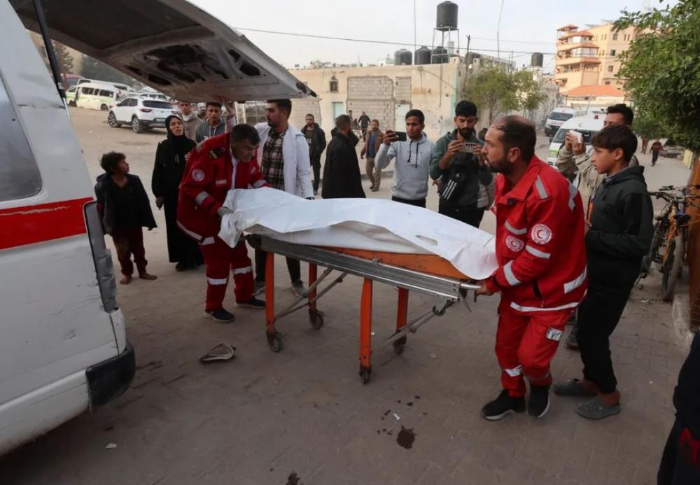 غزة.. تدمير مسجد وخيام نازحين وارتفاع الحصيلة إلى 73,335