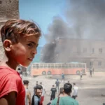 أطفال غزة عالقون بين القصف والجوع.. ولا حماية ممكنة دون وقف العنف