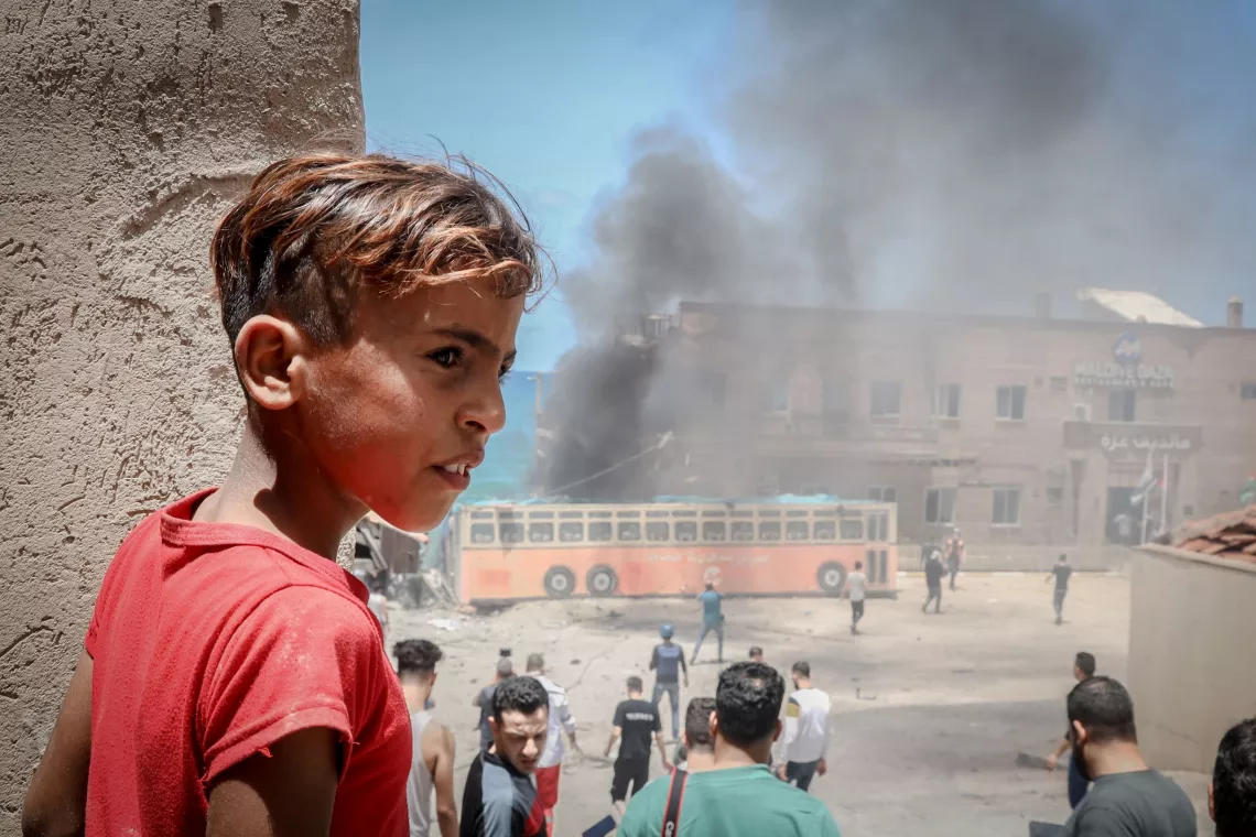 أطفال غزة عالقون بين القصف والجوع.. ولا حماية ممكنة دون وقف العنف