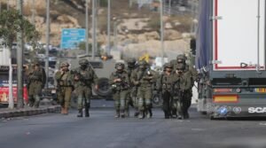 الخليل تحت الحصار.. 2649 نازحًا و128 بوابة تعزل الفلسطينيين